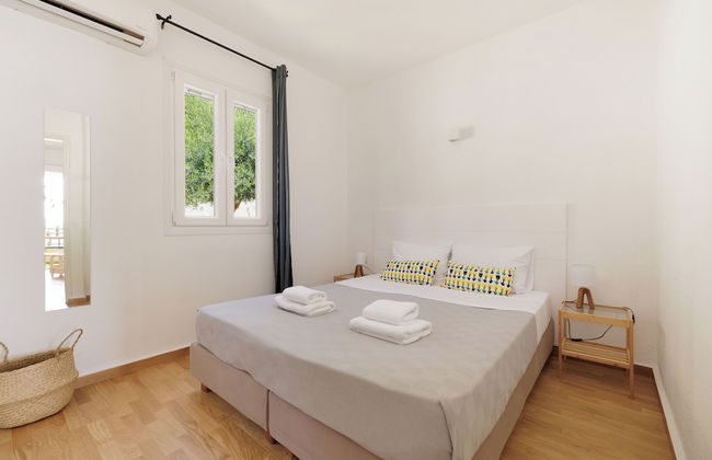 Coastal Bliss Apartments - Photo 3