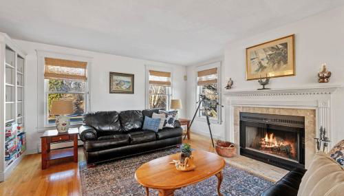 Private Pickleball | Family Friendly | Sleep 18 - Photo 3