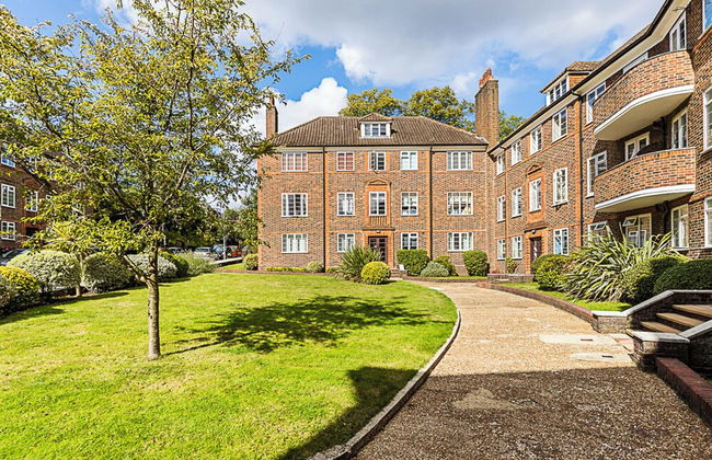 1930's Period Property in Leafy Suburb - Foto 26