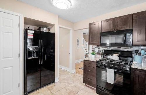 Cleveland 3 Bedroom, 10 Mins to Downtown - Foto 23