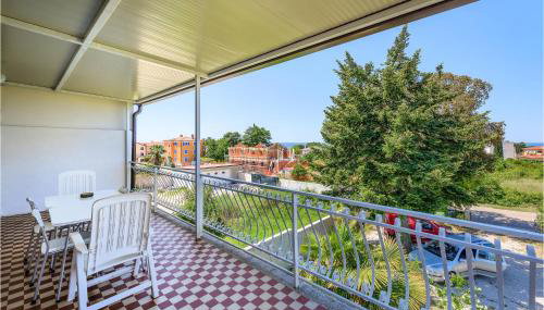 Beautiful Apartment In Umag With Wifi - Foto 3