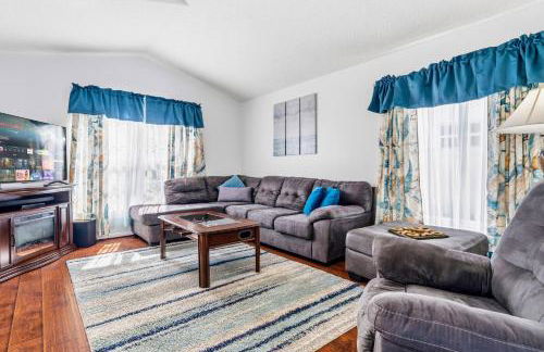 South Facing Private Pool with Lake View & Spa - Quiet Vacation Area - Family Friendly - Foto 26