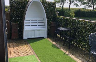 Spacious Lodge With Hot Tub - Foto 10