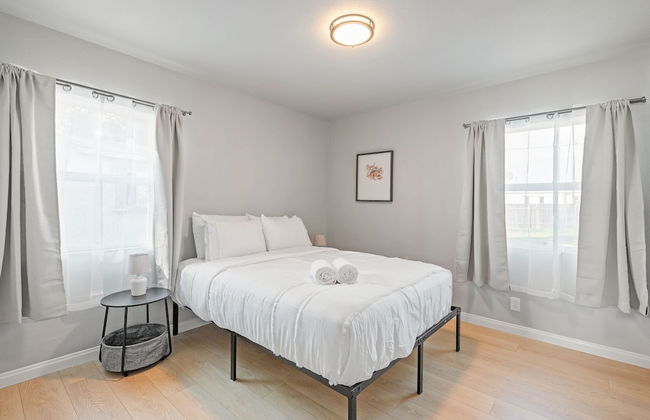 Luxury Modern Retreat w Spacious Yard Premium Comfort - Foto 35