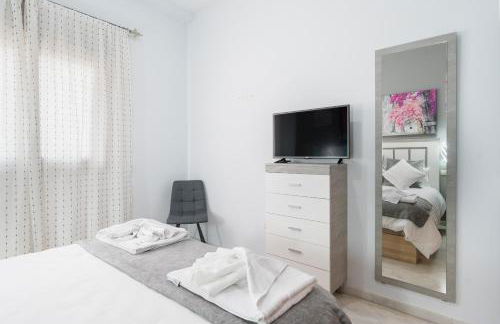 Apartamento Deluxe 2 Room Piscina Parking LuxSevilla Bormujos - Foto 71