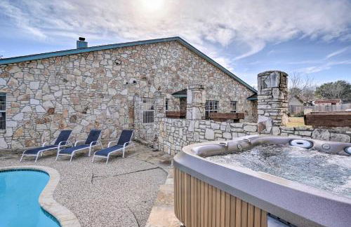 San Antonio Retreat with Fenced Pool, Near SeaWorld - Foto 27