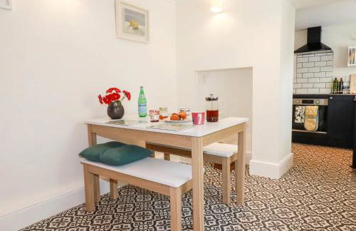 Pandora Cottage Charming Seaside Escape, Newlyn, Sleeps 4 - Photo 7