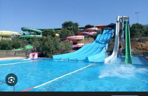 Apto con piscina y barbacoa - Foto 17