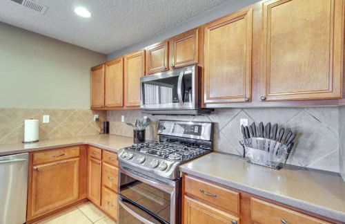 Chic New Mexico Retreat with Patio, Grill and Fire Pit - Foto 8