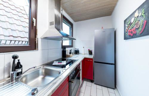 Modernes Apartment mit Balkon, Parkplatz, Waschmaschine für 4-5 Gäste - Foto 23