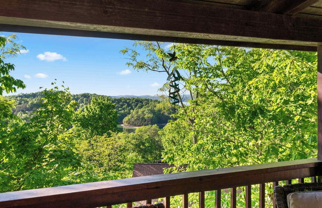 Rustic 3br Cabin Near Lake w/ Hot Tub! - Foto 45