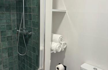 Plaza Victoria Apartments - Photo 15