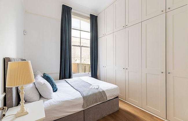 Bright Home Near Little Venice - Photo 8