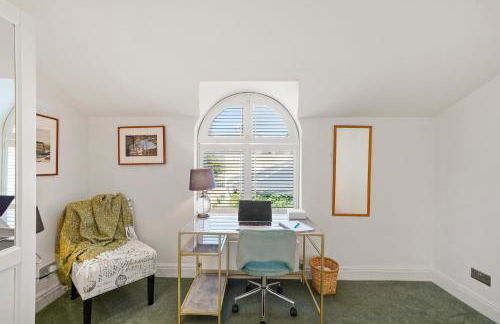 3 Bedroom Mews Home - Clapham Common - Free Private Parking - Sleeps 5 - Newly Refurbished - Sweetpea & Pillow Properties - Foto 24