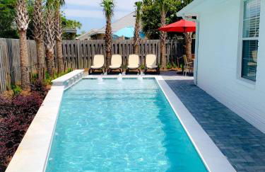 Beautiful Pet Friendly Home! Tropical Pool, Optional Golf Cart & Pool Heat, Minutes to Beach - Foto 59