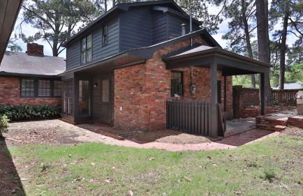 Group Getaway 6BR Near Fort Benning Huge Kitchen Private Yard - Foto 38