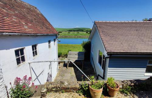 Historic river side cottage - top apartment - Foto 39