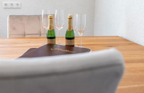 Riesling Appartement for 2 - 4 People - Billiards - Balcony with Mosel View - Parking - Wine Barrel Bar - Fully Equipped Kitchen - Netflix - WaipuTV - 3 km from Cochem - Foto 12