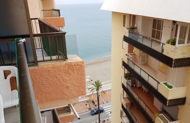 Sky-High Seaside Fuengirola Flat - Photo 10