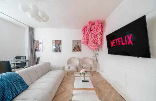 Stylish 3 Bed Home with Gardens Fast Transport Links - Foto 3