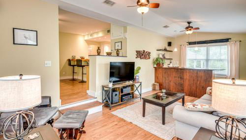 1 Block to Crescent Lake Charming Home with Porch! - Foto 1