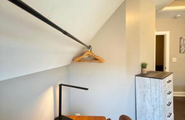 Urban Oasis 4BR Industrial Apartment - Foto 12