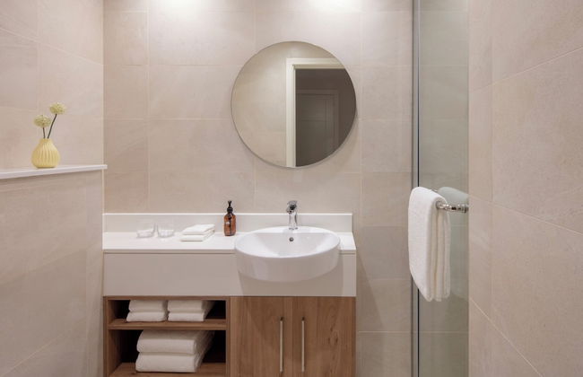 Staybridge Suites Dubai Financial Centre by IHG - Photo 38