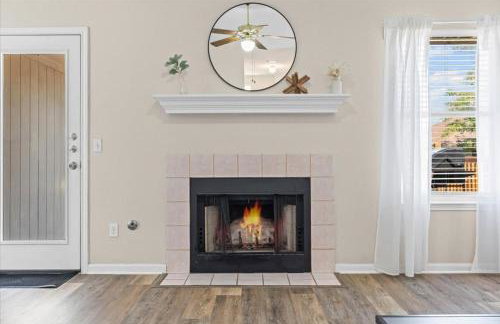 Hill Country Getaway Games, Fire Pit & Deck - Foto 35