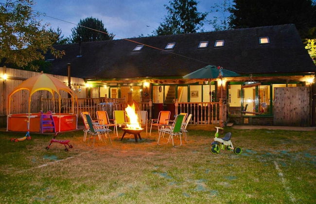 Squirrel Barn. Hi-spec. Hot tub & Wifi. Sleeps 14 - Foto 40