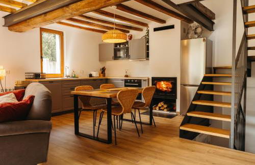 Casa espaiosa amb llar de foc - Foto 1