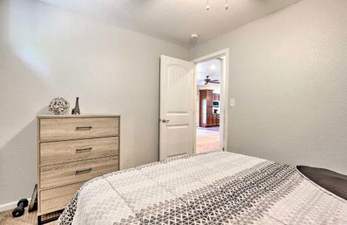 Dock and Jet Ski Slip Lakeside Sunrise Beach Home! - Foto 33