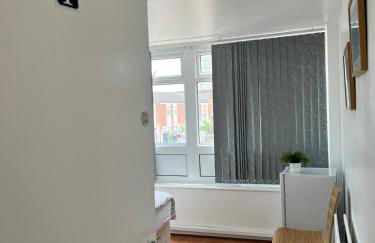 Luxury 4 Bed 3 bath 6 mins from City Renter - Foto 39