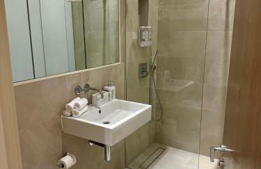 Central London Designer Home w Game Room and AC - Foto 21