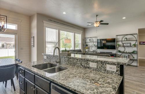 Year-Round Outdoor Fun Spacious Retreat in Iona - Foto 10