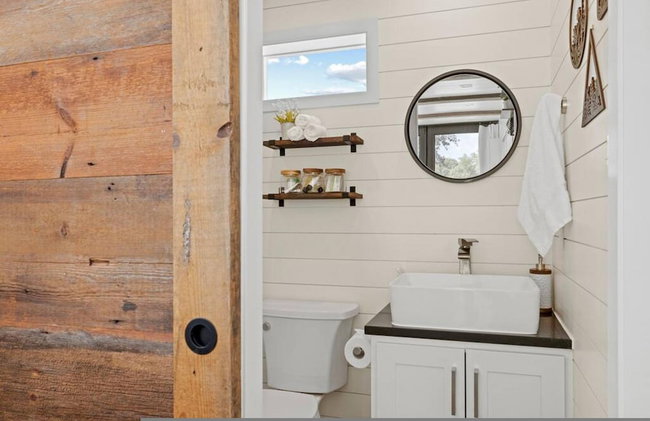 New The Wildflower Cozy Container Home - Foto 29