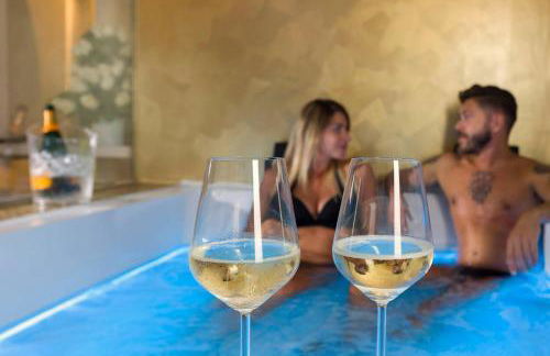 White Suite & Apartments - Foto 35