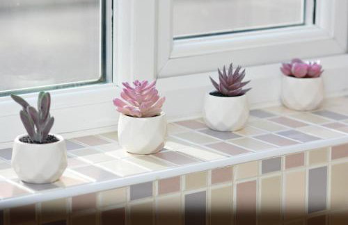 Modern and Spacious Home From Home 1 mile from M1 - with Netflix, Prime Video, PS5, free parking, superfast WiFi, BBQ - Sleeps 11 - By Brightleap Apartments - Foto 17