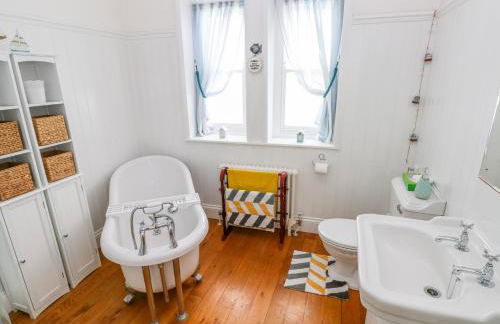 Castle School House - Photo 22