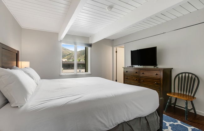 Château Chaumont by Snowmass Vacations - Photo 9