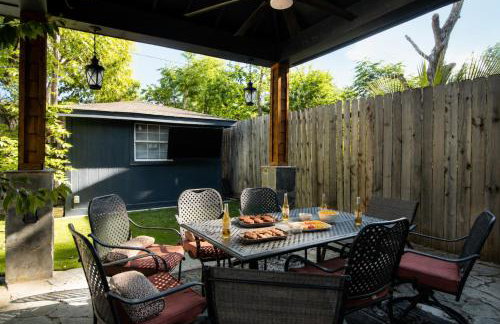 Dog-friendly home with large patio, W/D & central AC - Foto 59