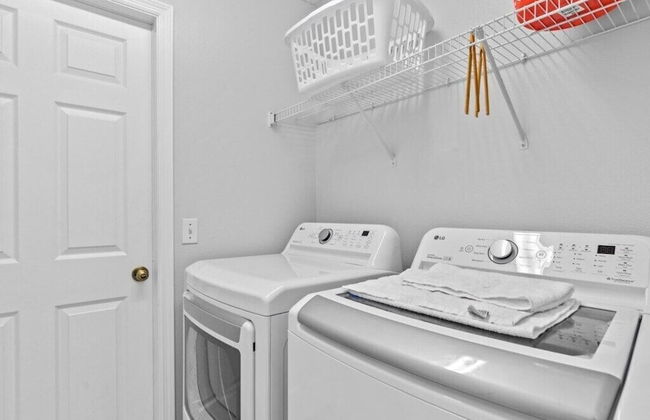 Lake View Pool Home With Game Room - Foto 28