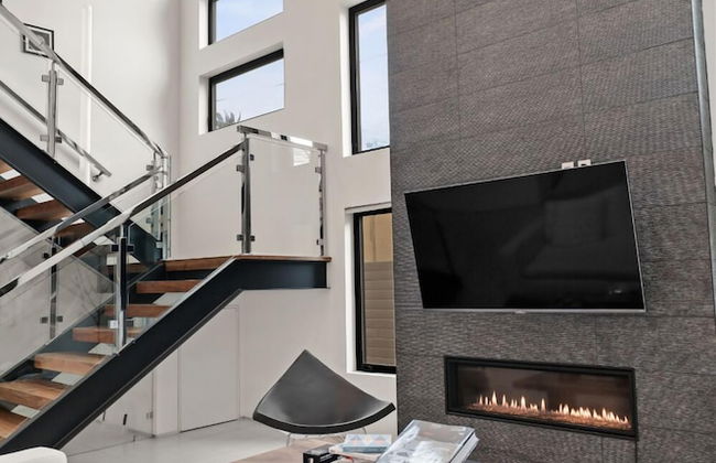 Crescent Heights - Photo 27