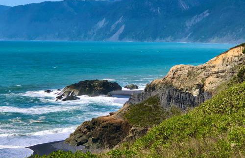 Amazing Oceanview 2 bedroom Oceanfront! by OceanviewHotTubs Shelter Cove, CA Tesla EV Station - Foto 21