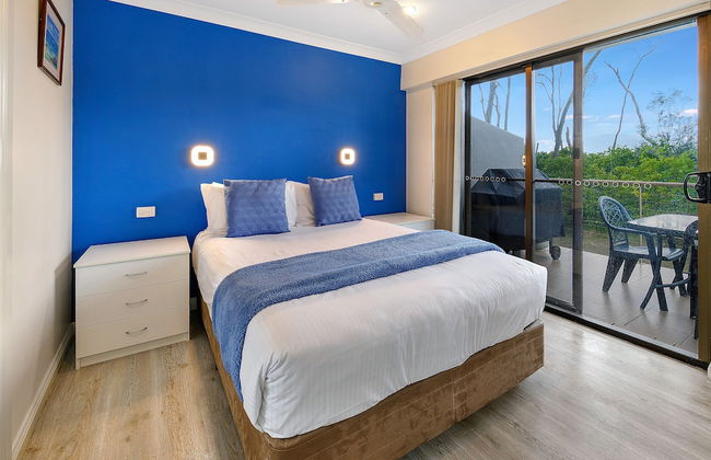 Smugglers on the Beach - Foto 11