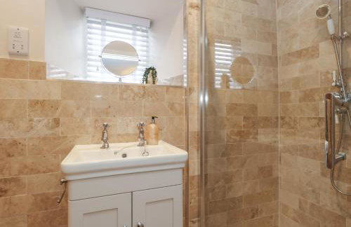 Manor Farm House - Photo 26