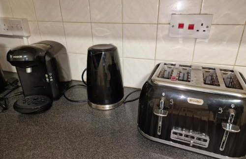 NightRest Homes 5 minutes to Luton Airport -Wifi - Free Parking -Luton - Foto 23