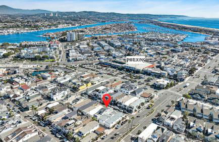 Beach Escape with Patio! 2 Min Walk to Sand & Surf - Foto 16