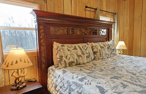 Couple Retreat Cabin-near Smoky Mountain Railroad-Hot Tub - Foto 36