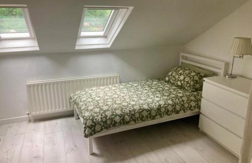 Warrenpoint Gate lodge - Photo 13