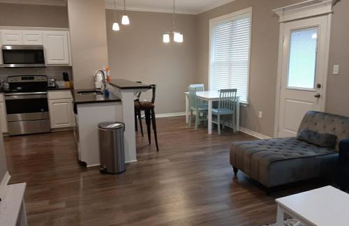 Home sweet home- great access to hospitals and everything - Foto 6